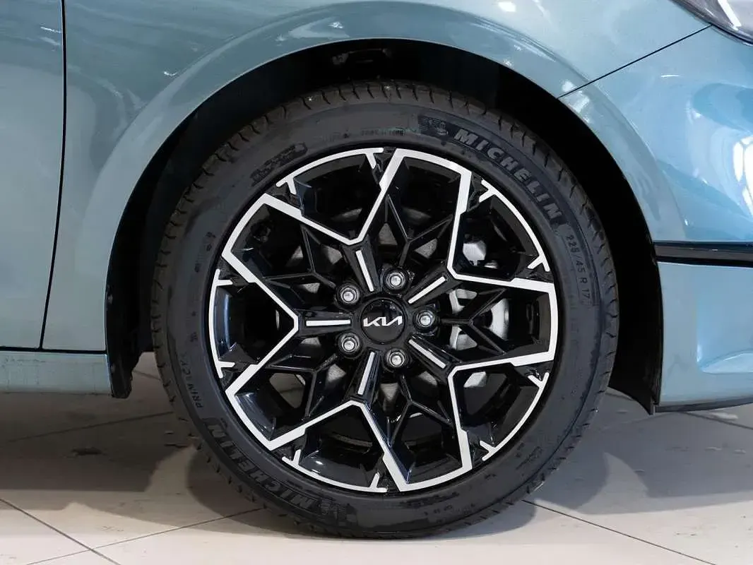 Nuevo Kia Ceed Style 101 CV (74 kW) 2026 Gris Utilitario