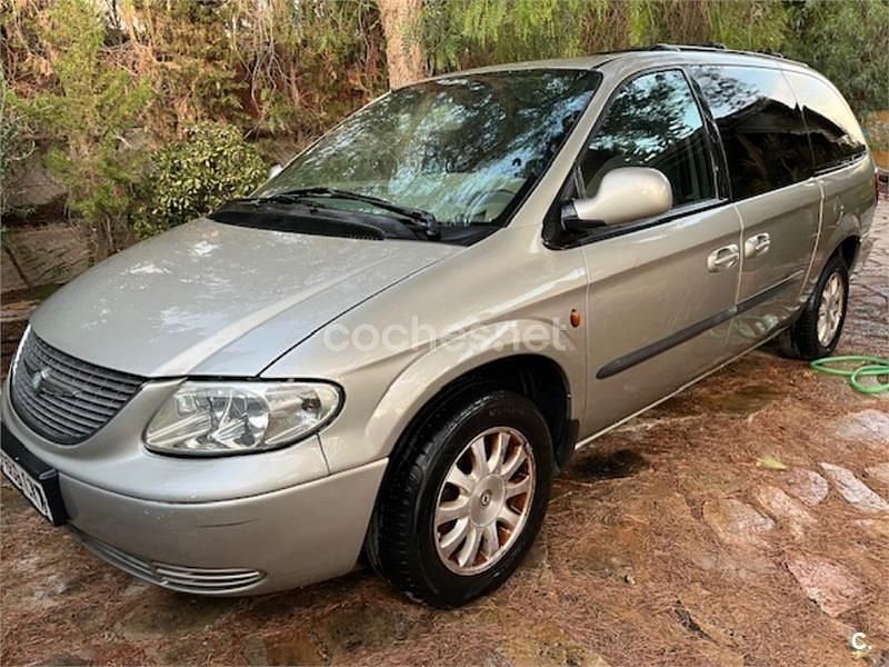 Beige Usado 2003 Chrysler Voyager Monovolumen | 3100 € (Precio justo) - Imagen 1/4
