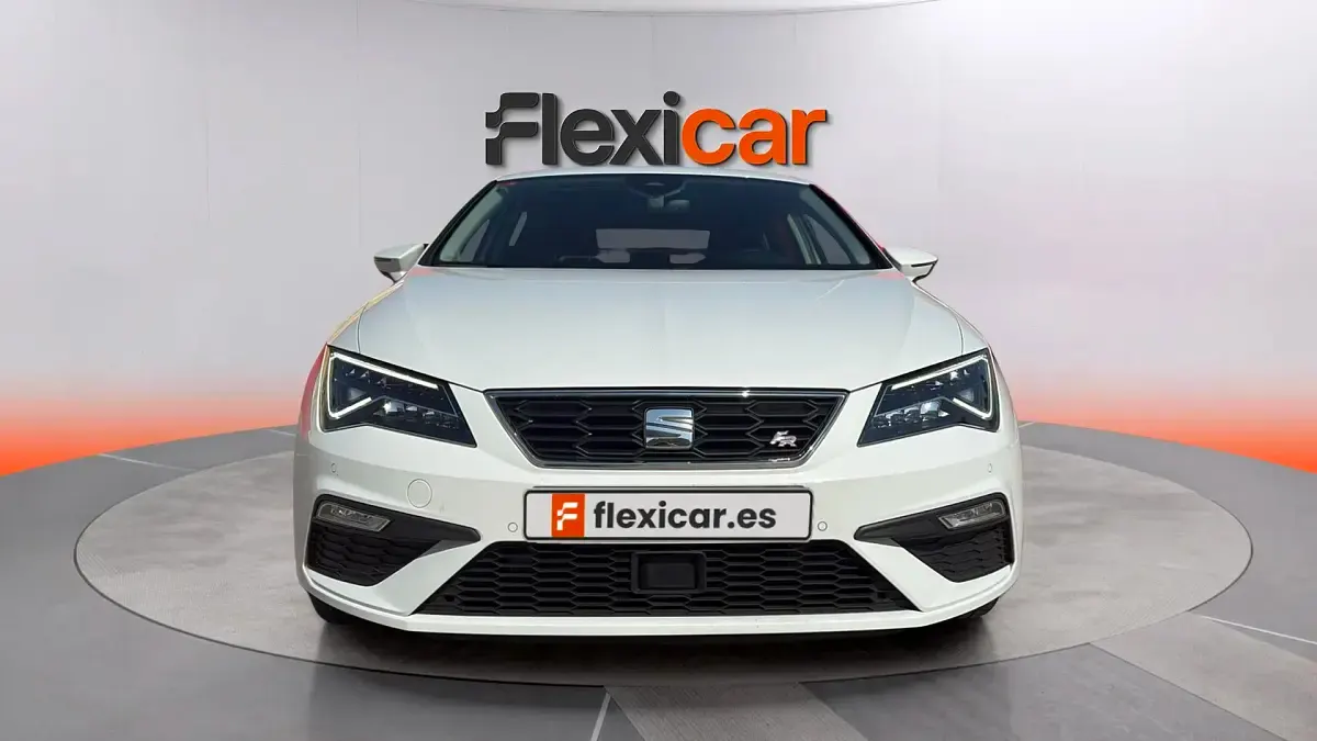 Usado Seat Leon FR 130 CV (95 kW) 2018 Blanco Berlina
