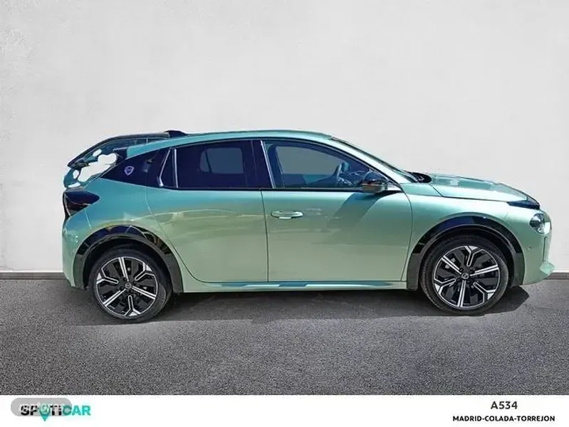 Usado Lancia Ypsilon 110 CV (80 kW) 2025 Verde Utilitario