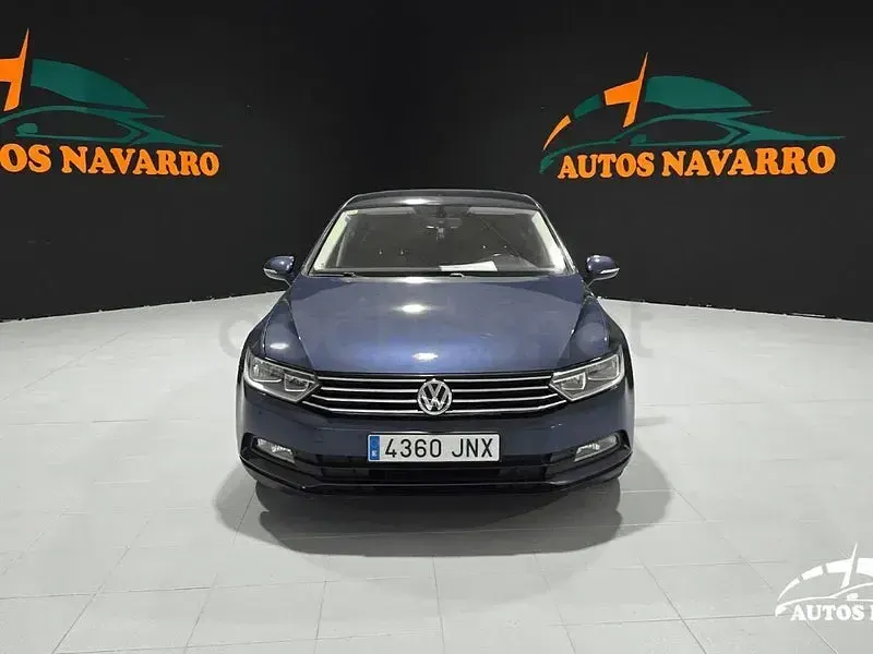 Usado VW Passat Advance 120 CV (88 kW) 2016 Azul Berlina
