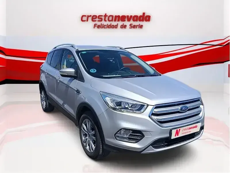 Usado Ford Kuga Trend 120 CV (88 kW) 2018 Gris SUV