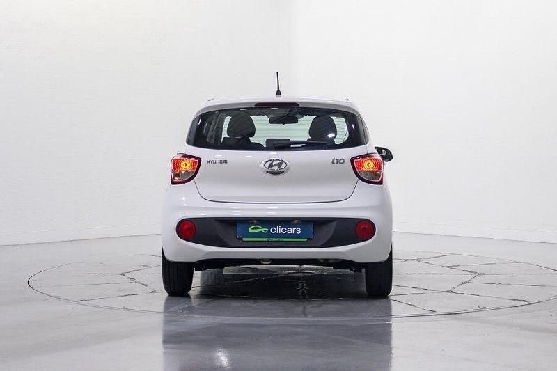 Usado Hyundai i10 66 CV (48 kW) 2019 Blanco Utilitario