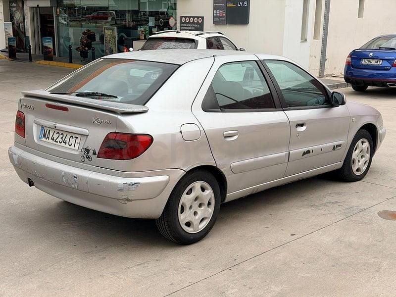 Usado Citroën Xsara 71 CV (52 kW) 1999 Gris / plata Berlina