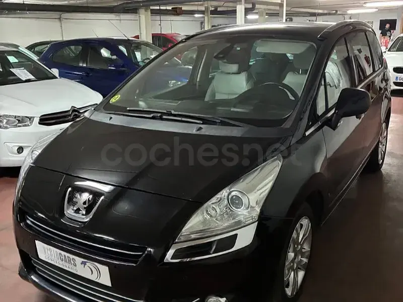 Usado Peugeot 5008 Sport 150 CV (110 kW) 2010 Negro Monovolumen