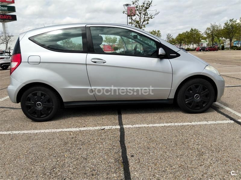 Gris / plata Usado 2010 Mercedes A180 Elegance Monovolumen | 6200 € (Precio justo) - Imagen 1/4