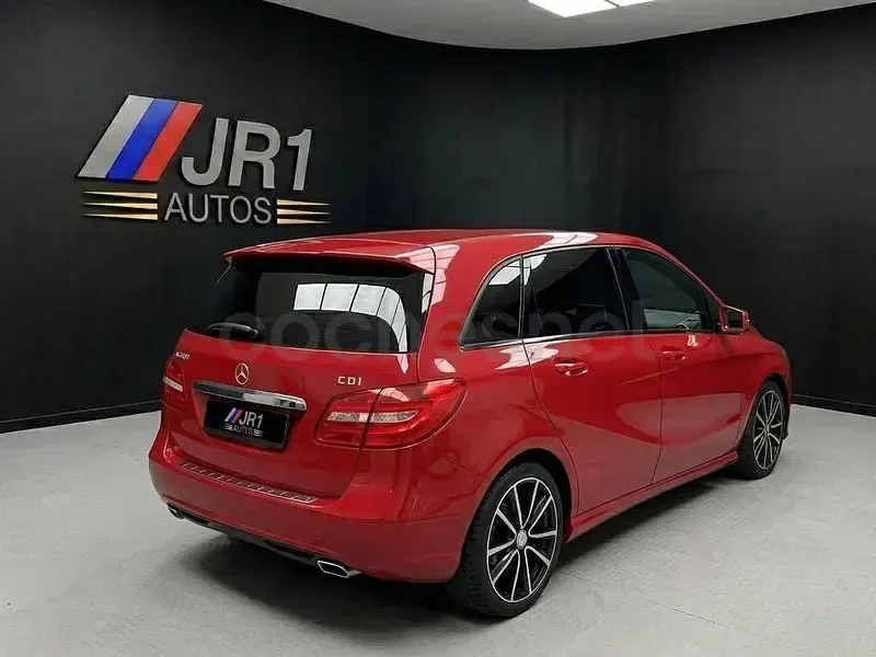 Usado Mercedes B220 AMG line 177 CV (130 kW) 2014 Rojo Utilitario