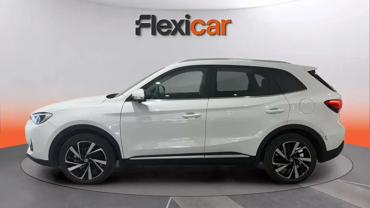 Usado MG ZS Luxury 197 CV (144 kW) 2025 Blanco SUV