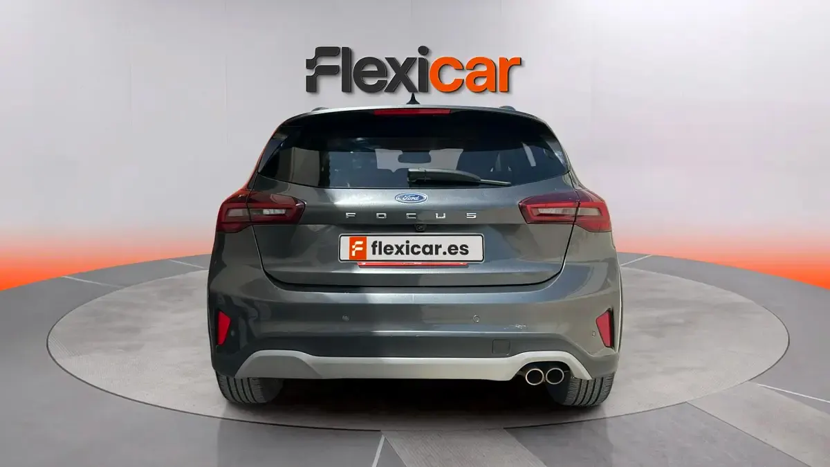 Usado Ford Focus ST-Line 155 CV (114 kW) 2024 Gris Berlina