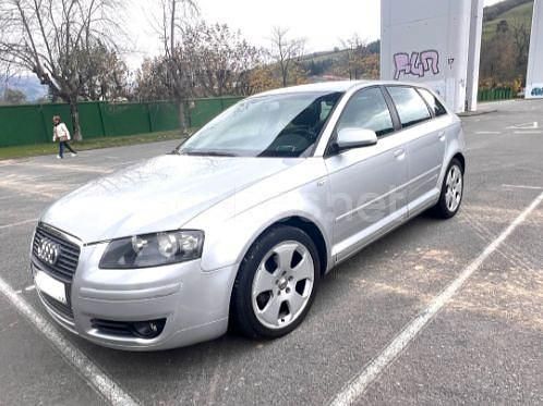 Gris / plata Usado 2004 Audi A3 Ambiente Berlina | 5790 € (Un poco caro) - Imagen 1/4