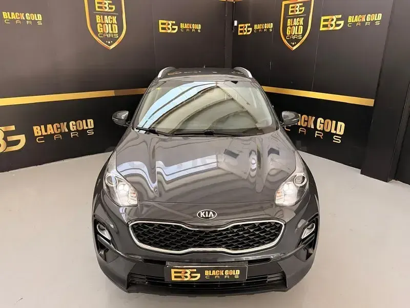 Usado Kia Sportage 115 CV (84 kW) 2020 Gris / plata SUV