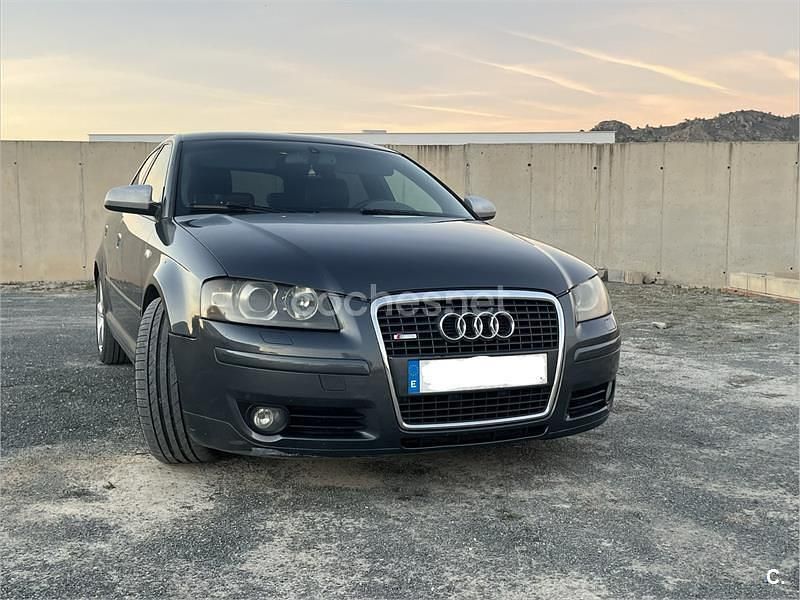 Usado Audi A3 Ambition 140 CV (102 kW) 2005 Gris / plata Utilitario