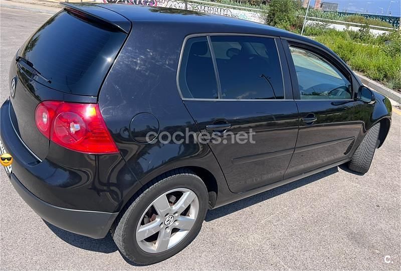 Negro Usado 2005 VW Golf Sportline Berlina | 4300 € (Precio justo) - Imagen 1/4