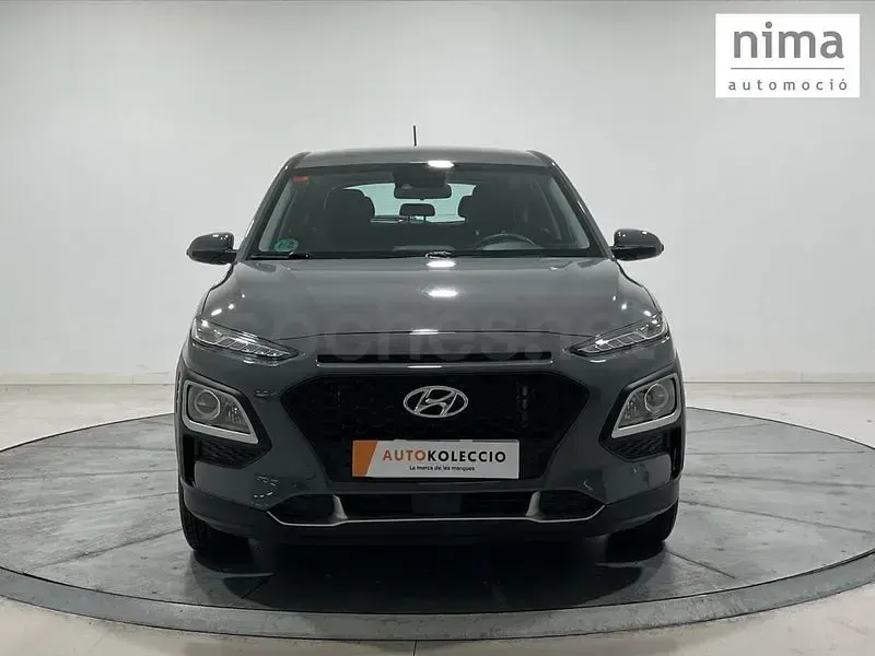 Usado Hyundai Kona 120 CV (88 kW) 2019 Gris / plata SUV