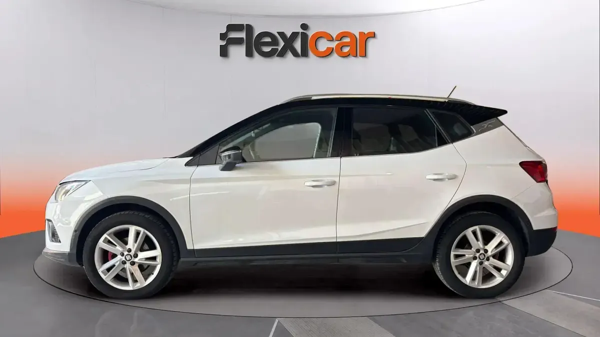 Usado Seat Arona FR 150 CV (110 kW) 2019 Blanco SUV