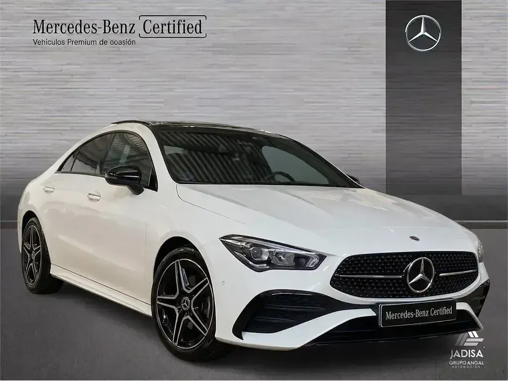 Usado Mercedes CLA200 163 CV (119 kW) 2024 Blanco Berlina