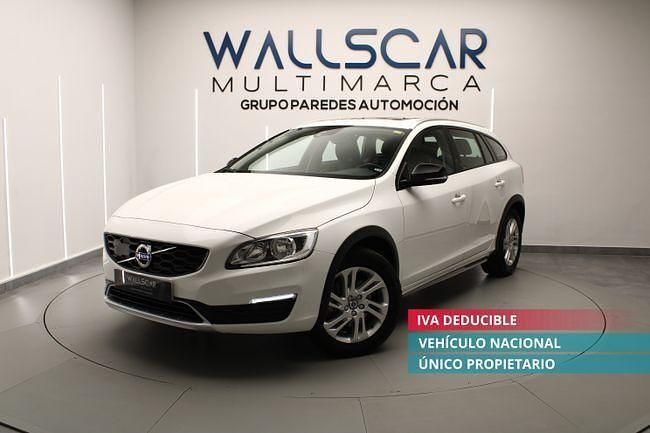 Usado Volvo V60 Momentum 149 CV (109 kW) 2016 Blanco Familiar