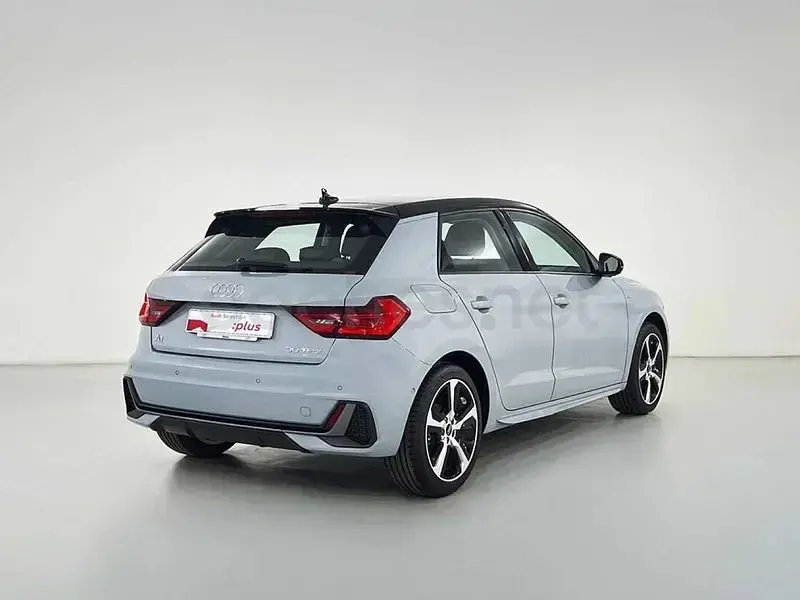 Nuevo Audi A1 Sportback 116 CV (85 kW) 2025 Gris / plata Utilitario