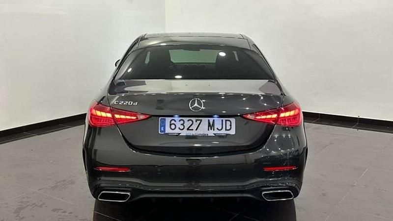 Usado Mercedes C220 200 CV (147 kW) 2023 Negro Berlina