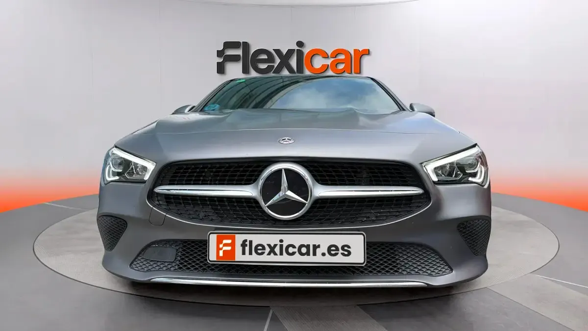 Usado Mercedes CLA200 Shooting Brake 156 CV (114 kW) 2019 Gris Familiar