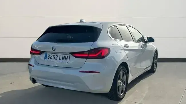 Usado BMW 116 116 CV (85 kW) 2021 Blanco Utilitario