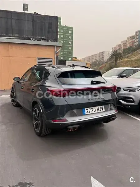 Usado Cupra Formentor 204 CV (150 kW) 2023 Gris / plata SUV