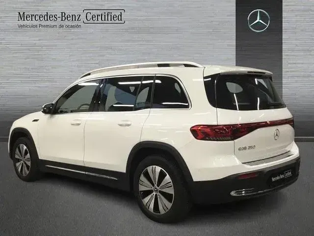 Usado Mercedes EQB250 139 kW (190 CV) 2024 Blanco polar SUV