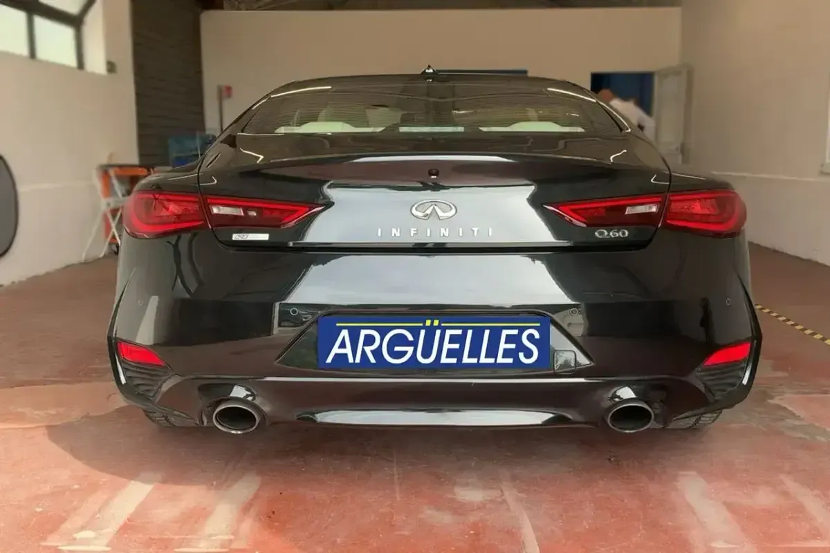 Usado Infiniti Q60 Sport Tech 211 CV (155 kW) 2017 Negro Coupe