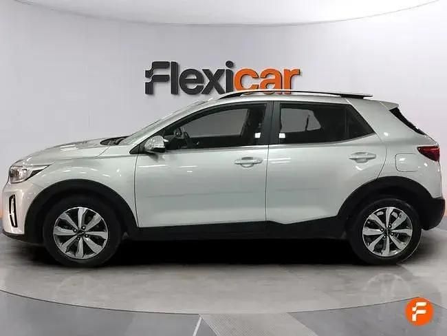 Usado Kia Stonic 100 HP (73 kW) 2022 Cinzento SUV
