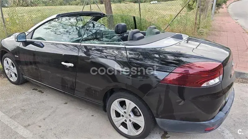 Usado Renault Mégane Cabriolet Dynamique 110 CV (80 kW) 2011 Negro Descapotable