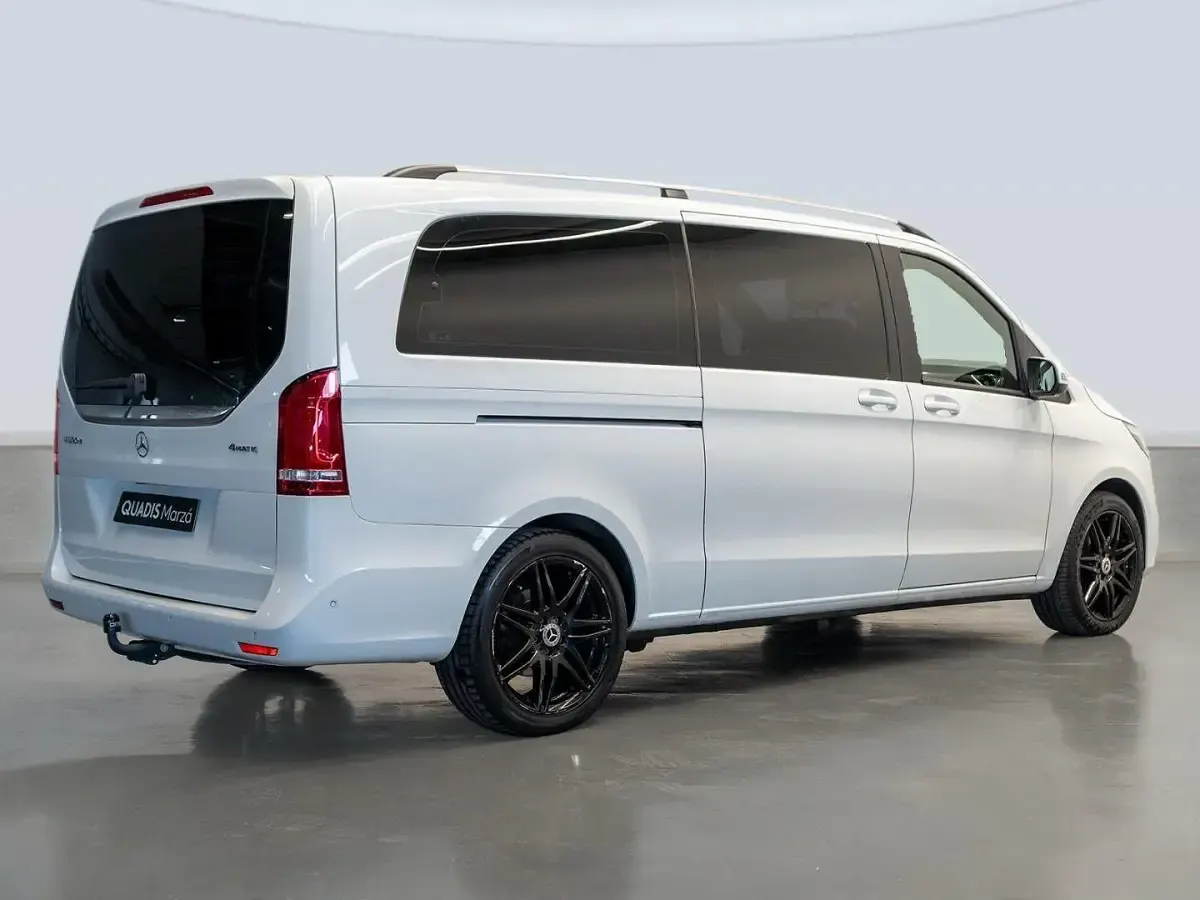 Usado Mercedes V300 AMG 239 CV (175 kW) 2020 Blanco Monovolumen
