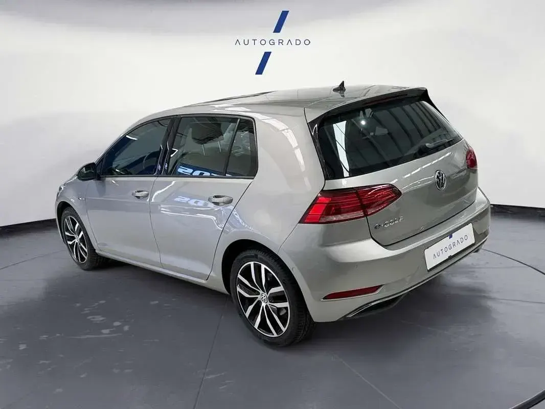 Usado VW e-Golf 100 kW (136 CV) 2021 Beige Utilitario