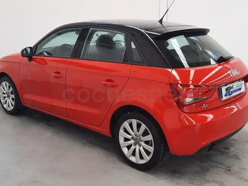 Usado Audi A1 Sportback Attraction 86 CV (63 kW) 2014 Rojo Utilitario