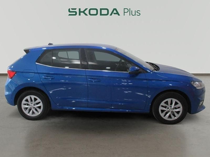 Usado Skoda Fabia Selection 115 CV (84 kW) 2025 Azul Berlina