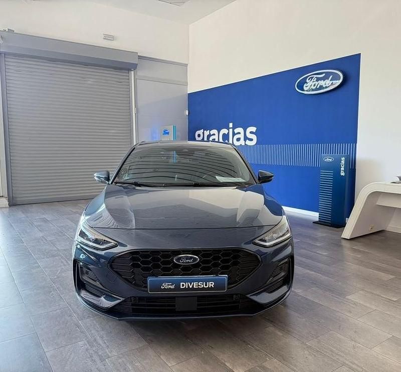 Usado Ford Focus Trend+ 125 CV (91 kW) 2022 Azul Berlina