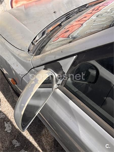 Usado Hyundai Accent GLS 102 CV (75 kW) 2002 Gris / plata Berlina