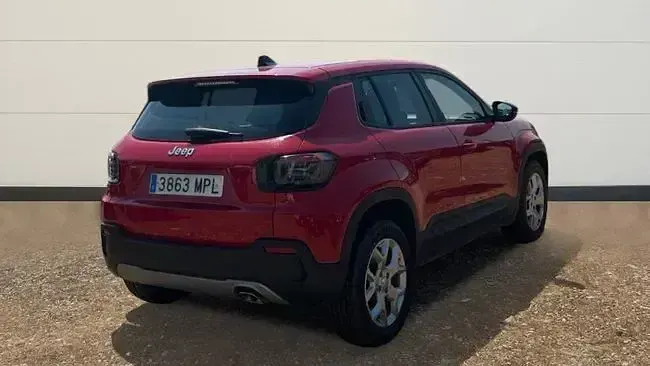Usado Jeep Avenger Altitude 100 CV (73 kW) 2024 Rojo SUV