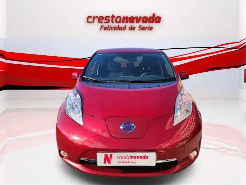 Usado Nissan Leaf Acenta 80 kW (109 CV) 2015 Rojo Utilitario