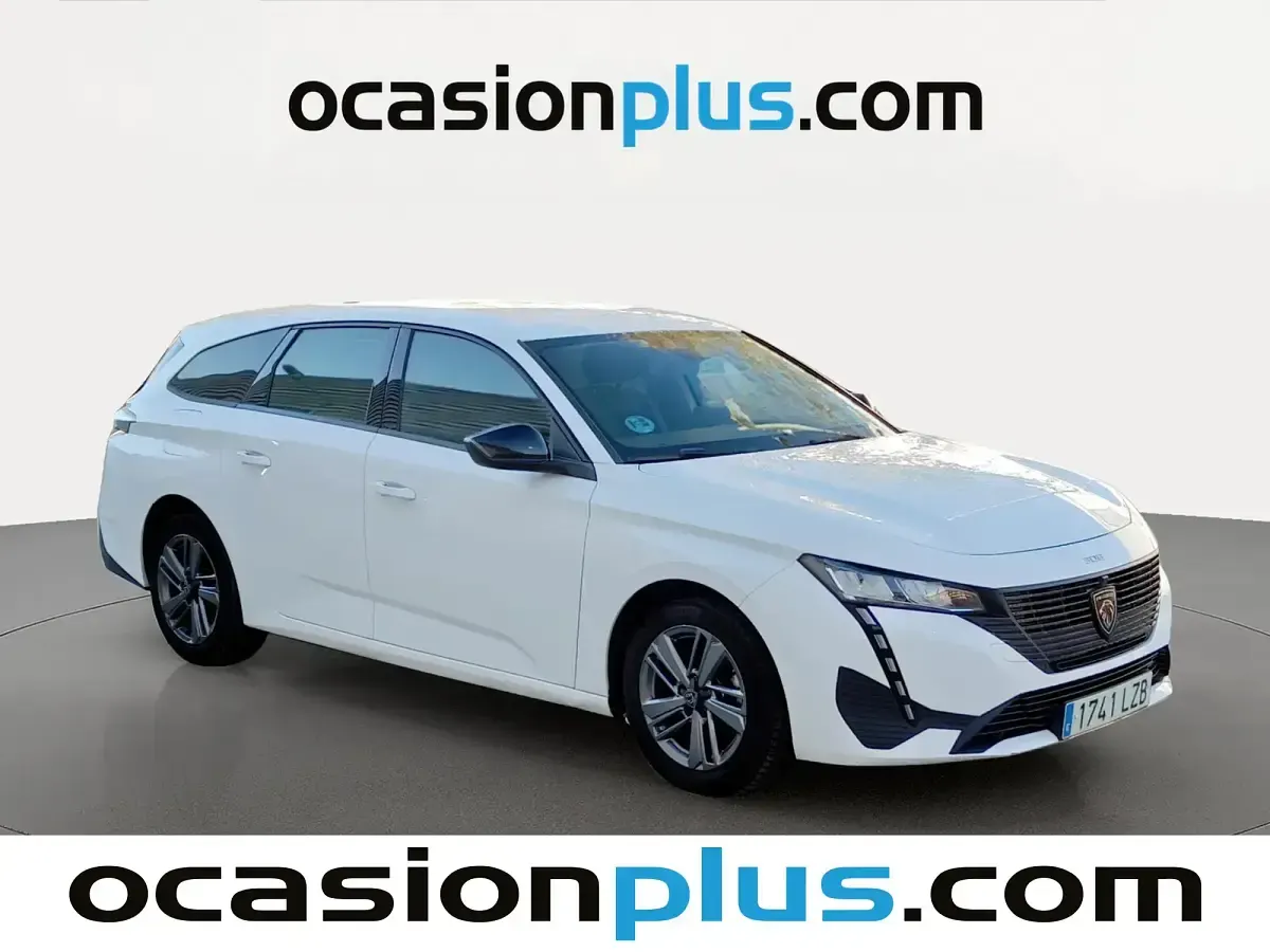 Usado Peugeot 308 Active 130 CV (95 kW) 2022 Blanco Familiar