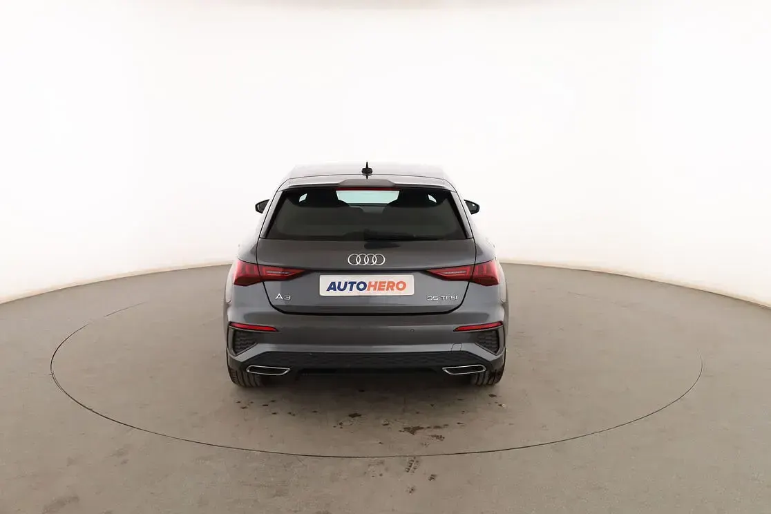 Usado Audi A3 Sportback S-Line 150 CV (110 kW) 2022 Gris Utilitario
