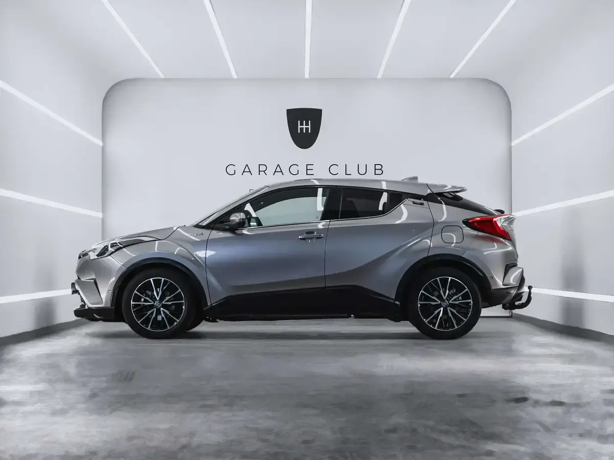 Usado Toyota C-HR Plus 122 CV (89 kW) 2017 Gris / plata SUV