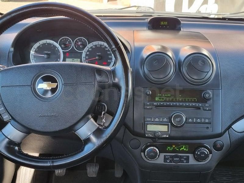 Usado Chevrolet Aveo LT 94 CV (69 kW) 2007 Gris / plata Berlina