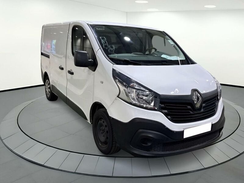 Usado Renault Trafic 95 CV (69 kW) 2018 Blanco Monovolumen