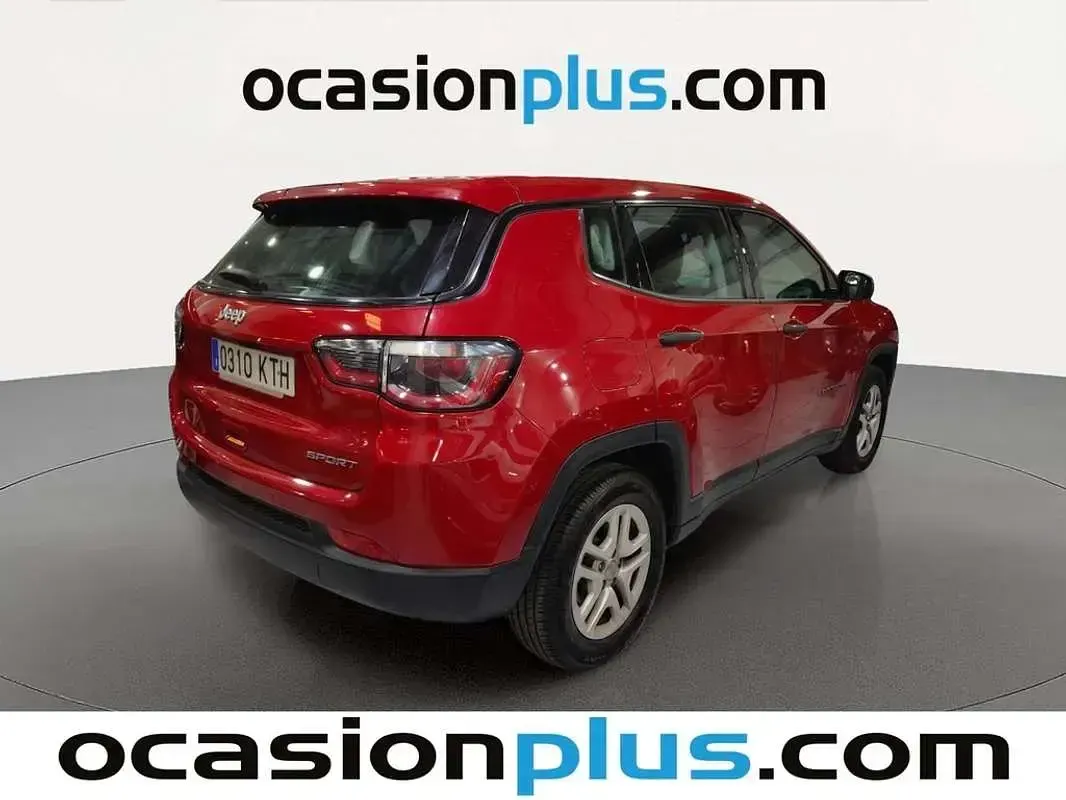 Usado Jeep Compass Sport 140 CV (102 kW) 2019 Rojo SUV