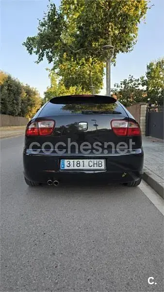 Usado Seat Leon 150 CV (110 kW) 2003 Negro Utilitario
