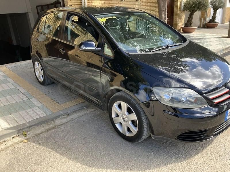 Usado VW Golf Plus Cross Highline 105 CV (77 kW) 2005 Negro Monovolumen