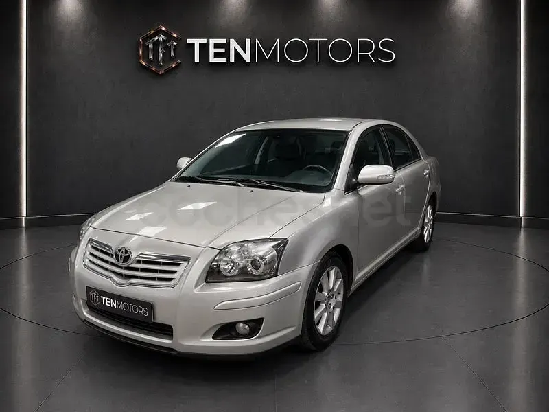 Usado Toyota Avensis Sol 147 CV (108 kW) 2007 Gris / plata Berlina