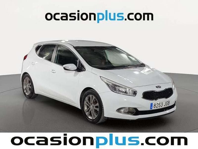Usado Kia Ceed 128 CV (94 kW) 2015 Blanco Utilitario