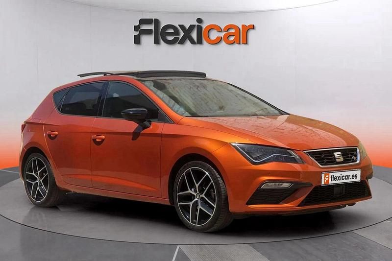 Usado Seat Leon FR 150 CV (110 kW) 2018 Naranja Berlina