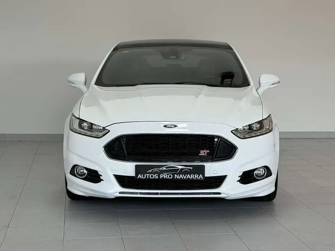 Usado Ford Mondeo ST-Line 165 CV (121 kW) 2018 Blanco Berlina